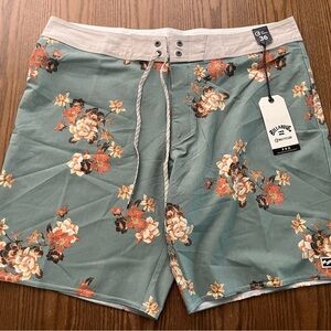 Billabong Men's Floral Board Shorts New size 36